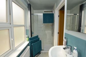 Photo 25- click for photo gallery